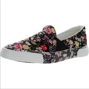 Very G Roxanne Canvas Slip On Sneaker Size 7 Black With Floral Print